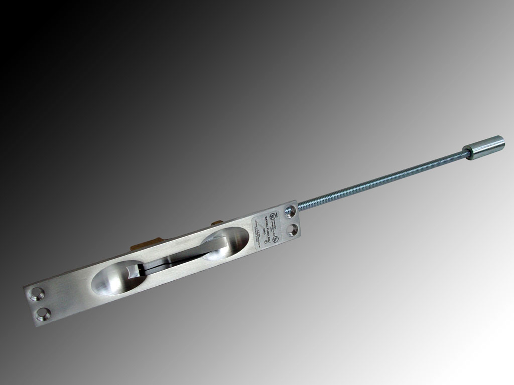 Manual flush bolt