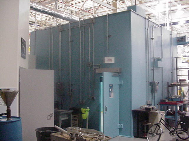 Personnel door · 200 KV room