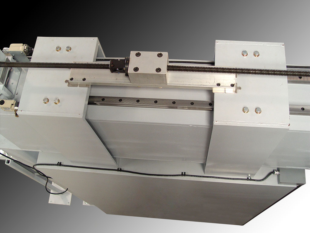 Standard carriage · header and track